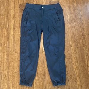 Athleta charcoal gray athletic pant